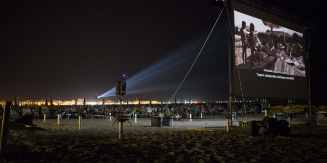 Il grande cinema in spiaggia ad Alghero