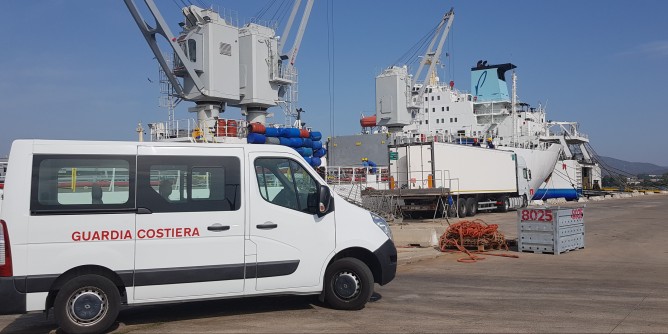 Sequestrati ad Olbia 660kg di tonnetto striato