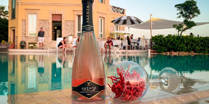 Domenica, Villa Mosca ospita l’Akènta <i>rosè</i> day