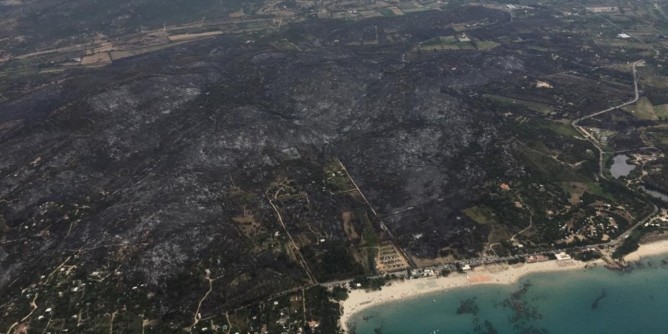 Devastati 800 ettari sul Lido di Orrì