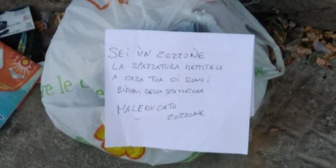 In Via Mazzini, è caccia allo <i>zozzone</i>