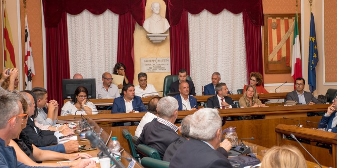 Alghero: Consiglio il 25 luglio