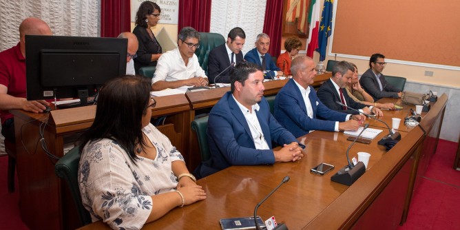 Consiglio, <i>falsa</i> partenza: delibera errata