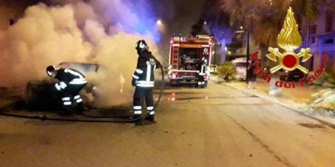 Cardedu: in fiamme l´auto del sindaco