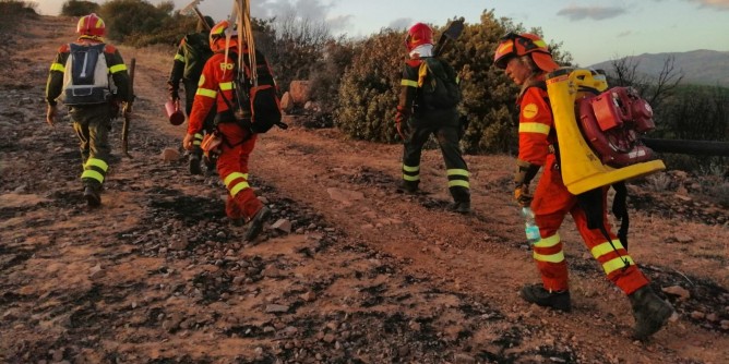 Incendi: anche oggi, soccorsi al lavoro