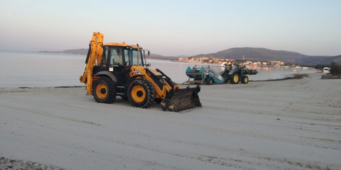 Pulizia spiagge: ancora lavori ad Alghero