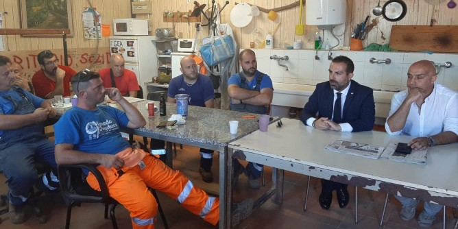 Il presidente Pais in Miniera a Olmedo