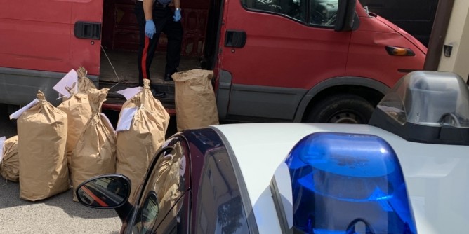 Marijuana nel furgone: 45enne in manette