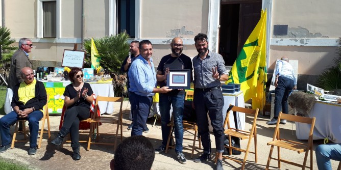Sardi di successo: premio per Pino e gli anticorpi