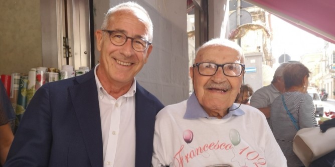 Sassari festeggia i 102 anni di Francesco Viola