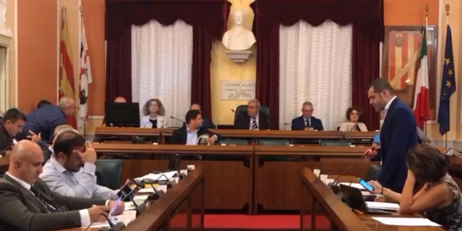 «Melina e bugie affondano gli algheresi»