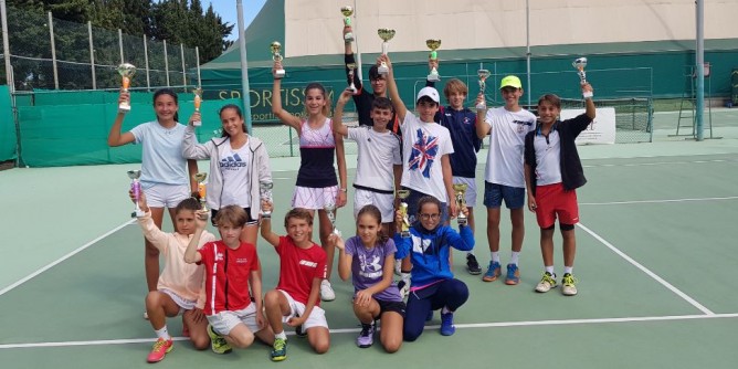 Torres tennis sul gradino più alto del Bazzoni