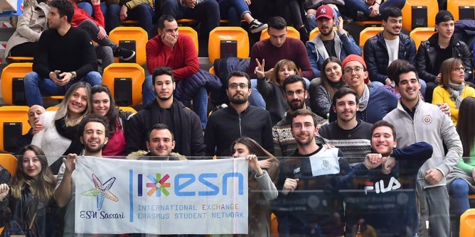 Studenti Erasmus al Pala Serradimigni
