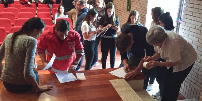La donazione del midollo osseo entra a scuola
