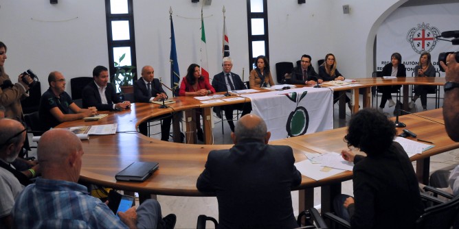 Domenica, Camminata in 13 Città dell´olio sarde