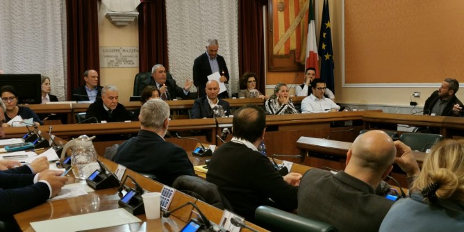Consiglio unito sulla sanit, primo <i>avvertimento</i> alla regione