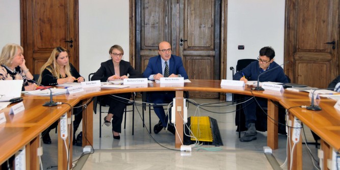 Disturbi comportamento alimentare: via al confronto