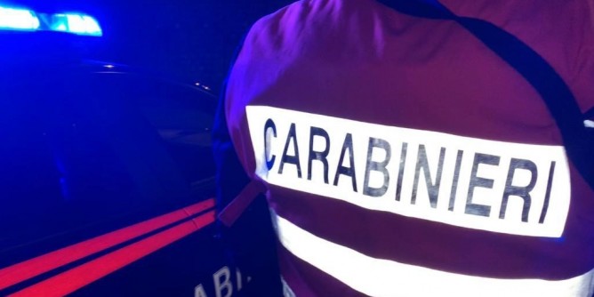Donna uccisa a coltellate ad Ossi