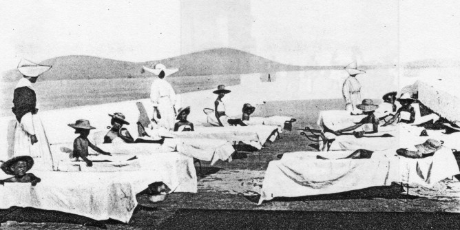 Tholos presenta gli <i>ospedali</i> di Alghero