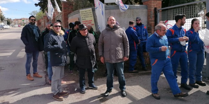 Sassari: sit-in davanti all´Enel