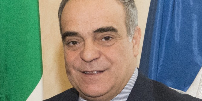<i>Covid-19</i>: elicottero a Decimomannu