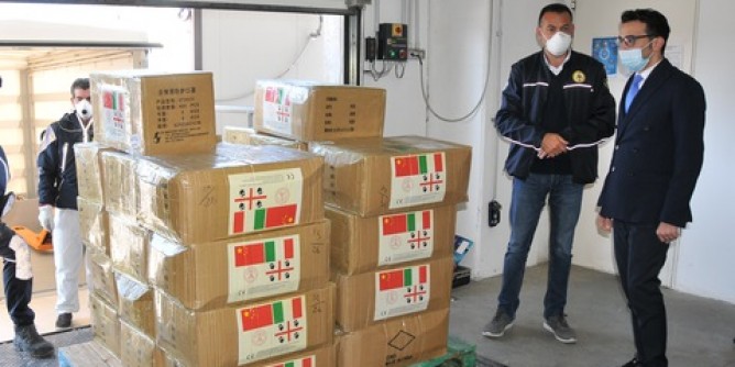 <i>Covid-19</i>: 50mila mascherine donate dalla comunità cinese