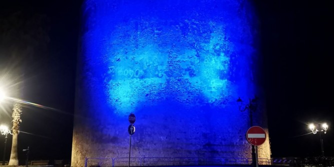 Autismo: la torre si tinge di <i>blu</i>