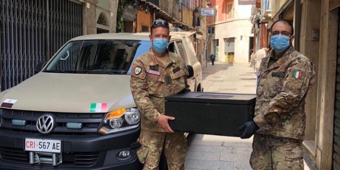 Ristoratori cagliaritani cucinano per chi ne ha bisogno