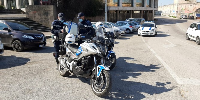 Niente gel per i clienti: sanzionato ufficio