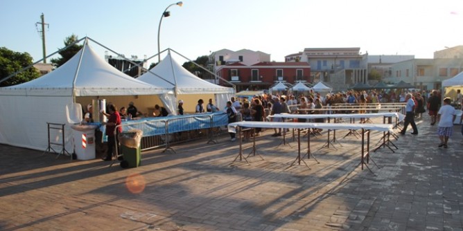 A Stintino, due giornate per il mercato