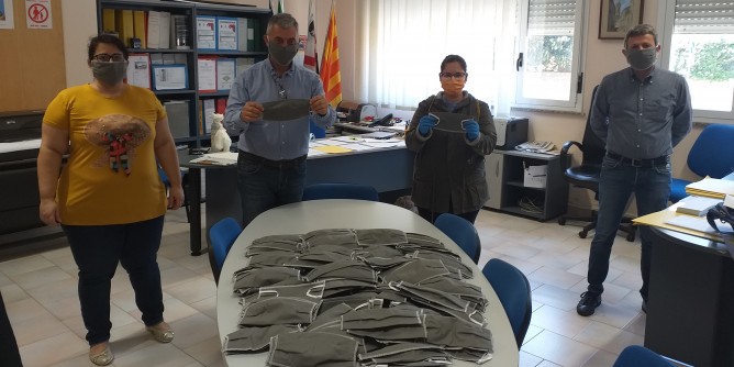 Mascherine: il contributo di due giovani algheresi