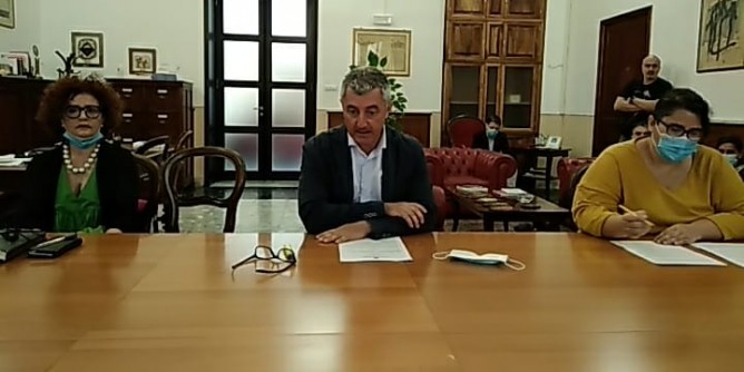 Raddoppiano i <i>tavolini</i>, l´ok della Giunta