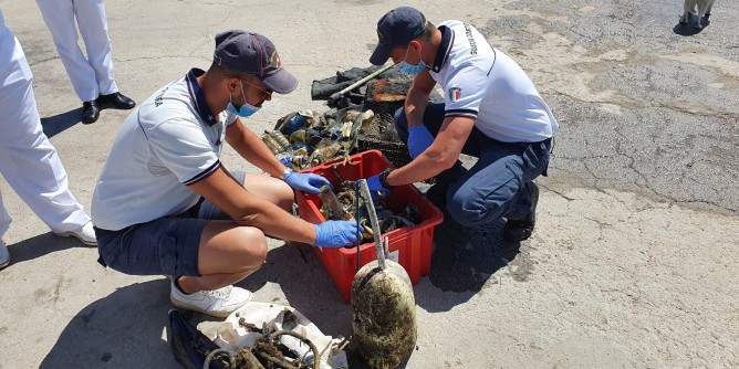 Operazione <i>Spazzamare</i> nell´Isola