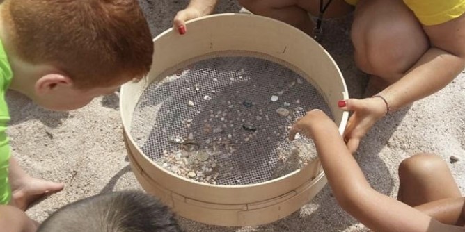 Beach litter day a Castelsardo