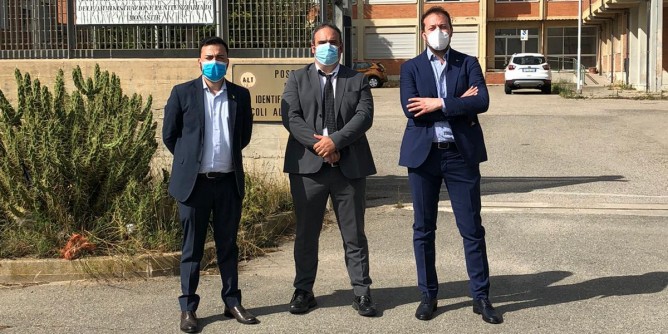 Migrante <i>positivo</i> al Covid: sopralluogo della Lega