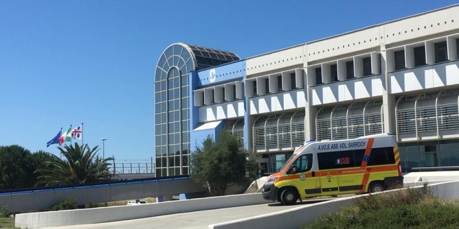 <i>Covid</i> Cagliari: sospese attività chirurgie e altri reparti