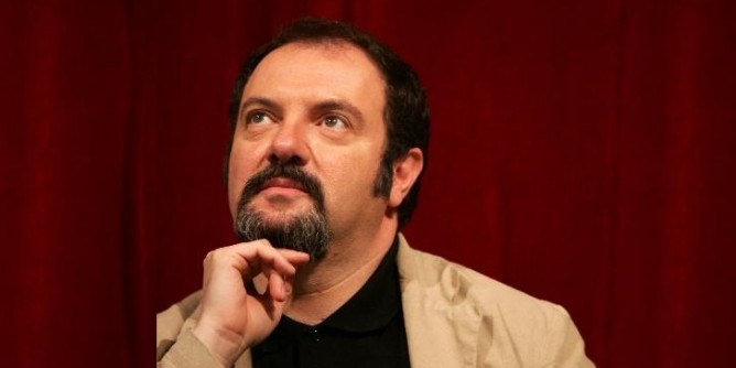 Lucarelli <i>inaugura</i> lo Street books