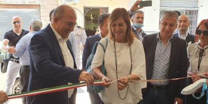 Bosa inaugura il Centro polifunzionale
