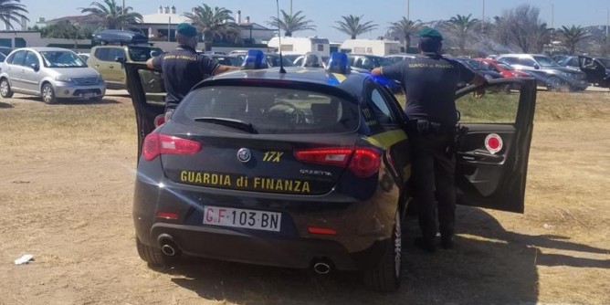Sanzionati quattro parcheggiatori abusivi