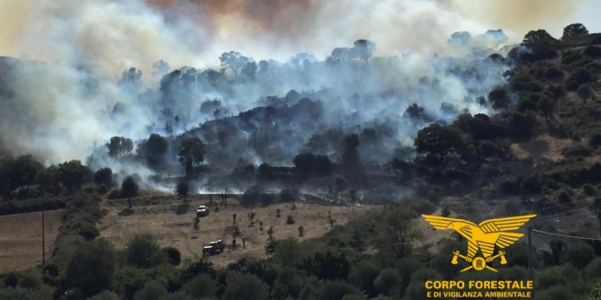 Ventotto incendi nell´Isola