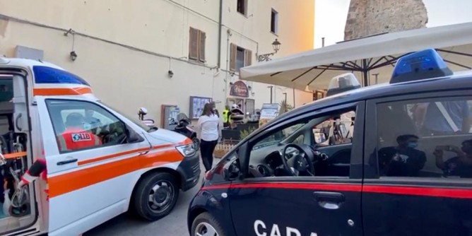 Tragedia, 80enne precipita in Piazza Civica
