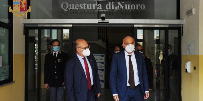Il prefetto Rotondi visita la Questura di Nuoro