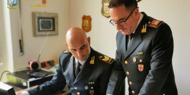 Incassa vincite online, ma percepisce il reddito: denunciata