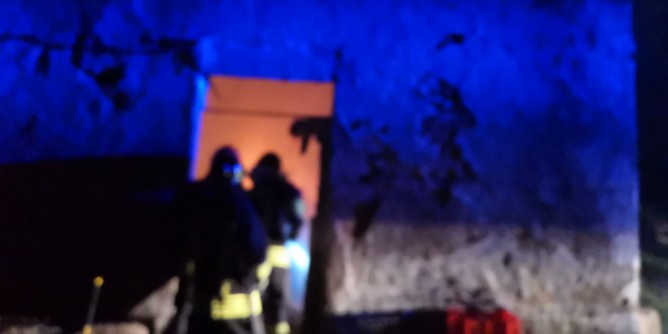 Incendio nella notte alla <i>Rucchetta</i>
