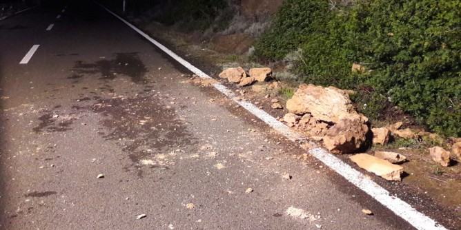 Massi sull´Alghero-Bosa, ristretta la carreggiata