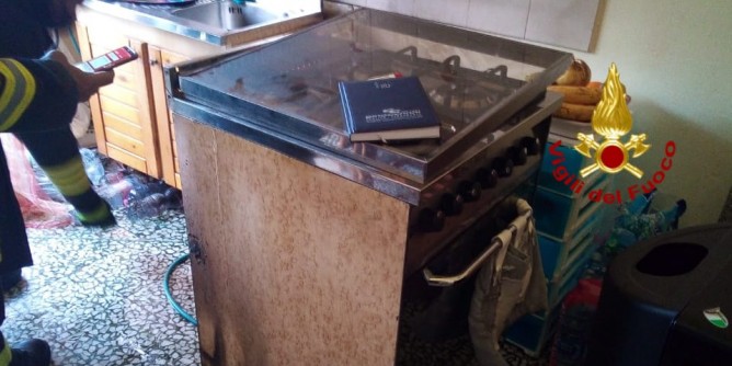 Olbia: esplode cucina a gas, tre ustionati