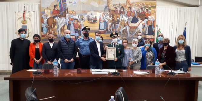 Sennori premia il comandante dei Barracelli