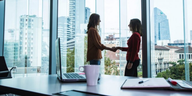 Amazon women in innovation: borsa di studio a Cagliari