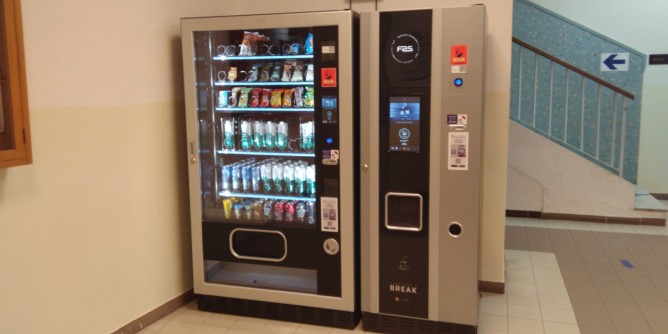 Università di Cagliari <i>plastic free</i>