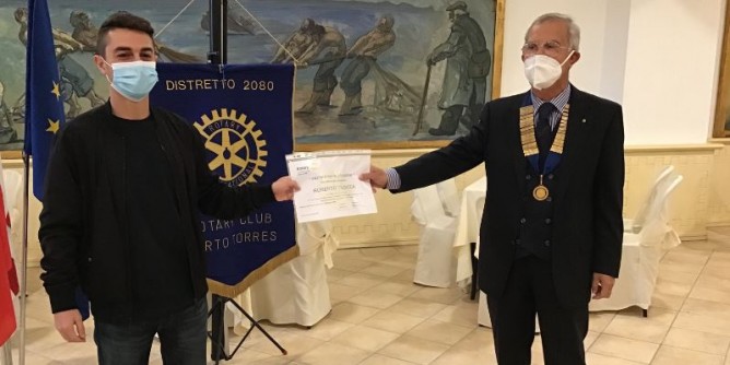 Il Rotary Porto Torres premia lo studente modello